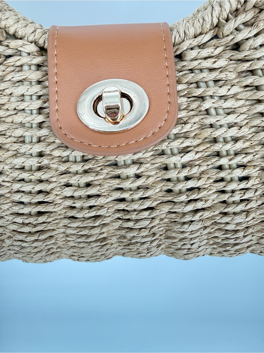 Tommy Bahama Straw Woven Satchel Crossbody Bag Gold Chain Resort Beach NEW - Picture 3 of 6